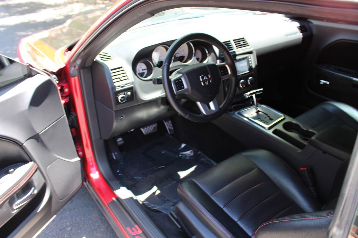 Used 2013 Dodge Challenger R/T w/ Sound Group II RWD image 7