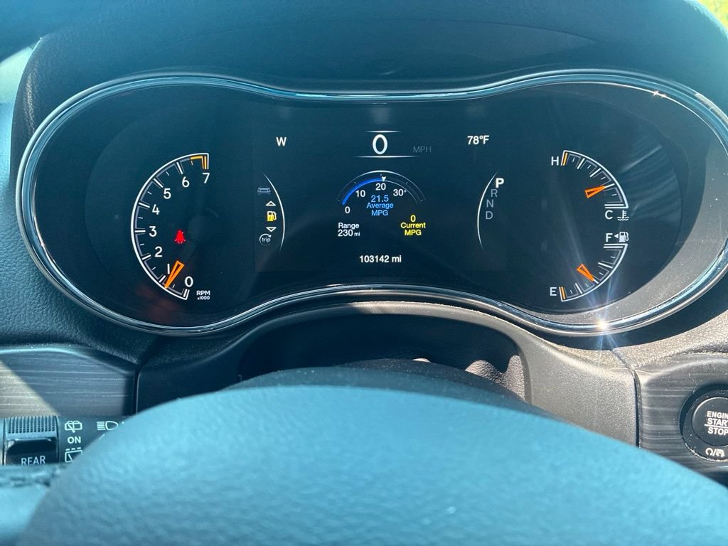 Used 2020 Jeep Grand Cherokee Altitude AWD/4WD image 8