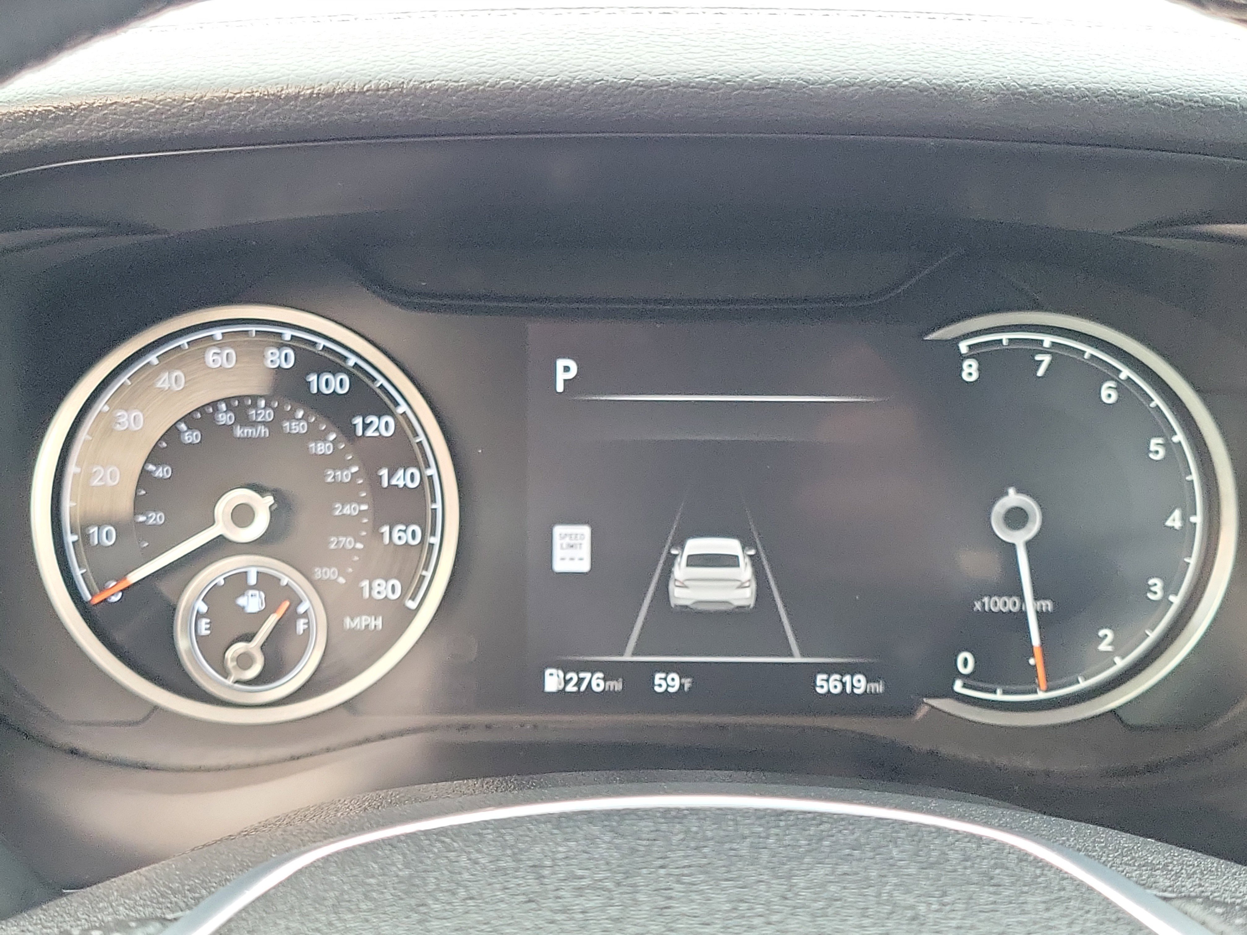 Certified 2025 Genesis G70 2.5T image 9