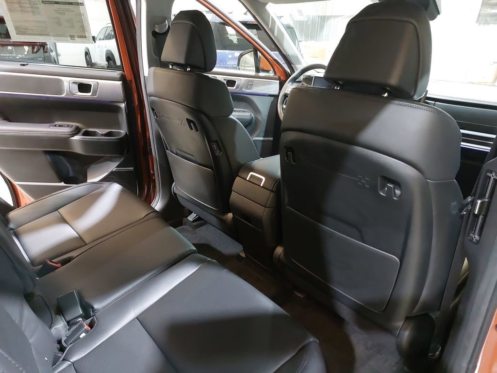 Used 2024 Hyundai Santa Fe Limited image 11