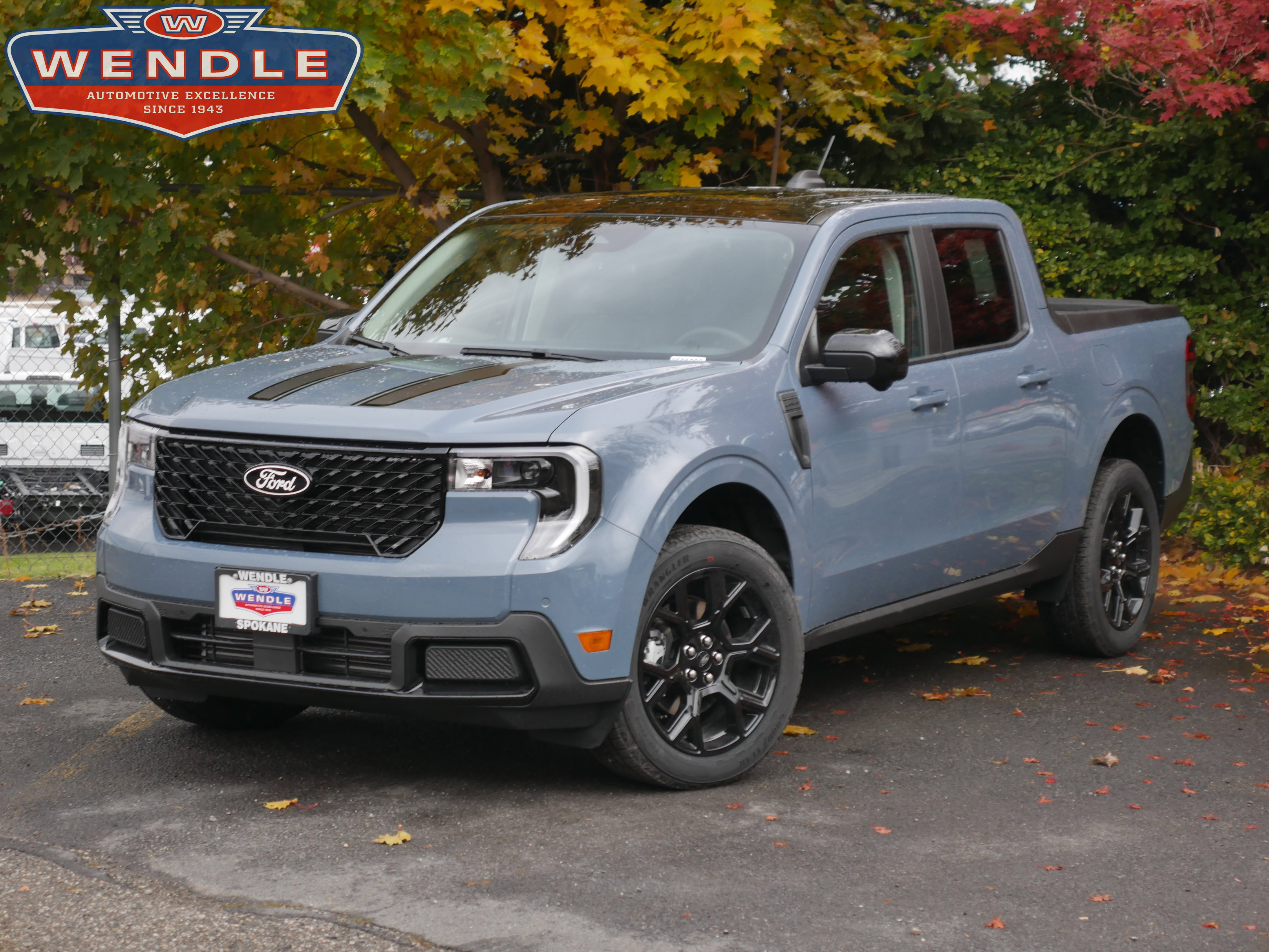 New 2025 Ford Maverick Lariat w/ Black Appearance Package