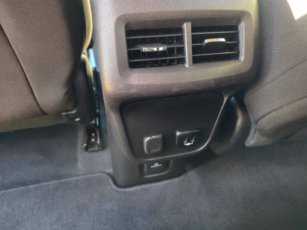 Used 2018 Chevrolet Equinox LT w/ Sun & Infotainment Package AWD/4WD image 18