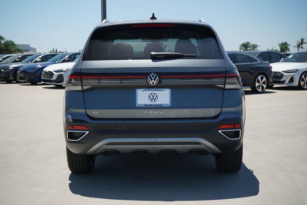 New 2026 Volkswagen Taos SE FWD image 4
