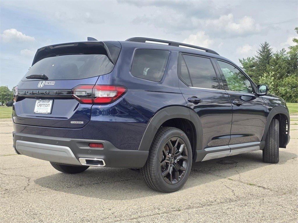 New 2025 Honda Pilot Touring image 17