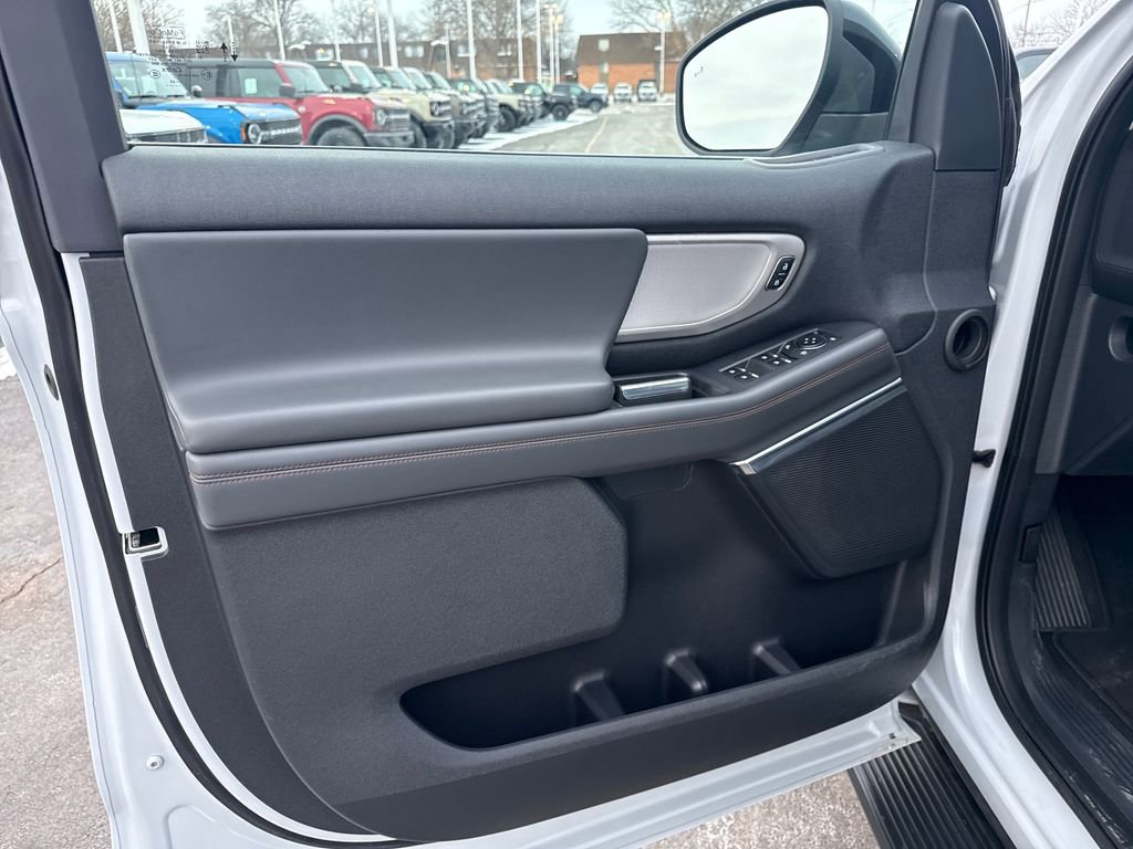 Used 2025 Ford Expedition Max Active image 34