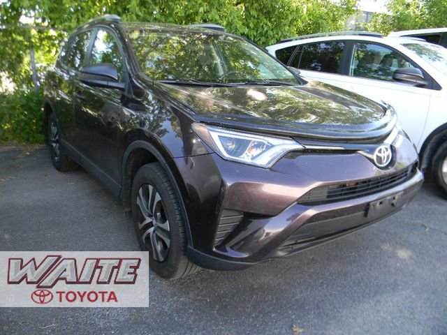 Used 2016 Toyota RAV4 LE AWD/4WD image 1
