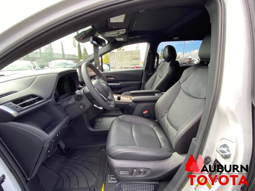 New 2026 Toyota Sienna Platinum AWD/4WD image 34