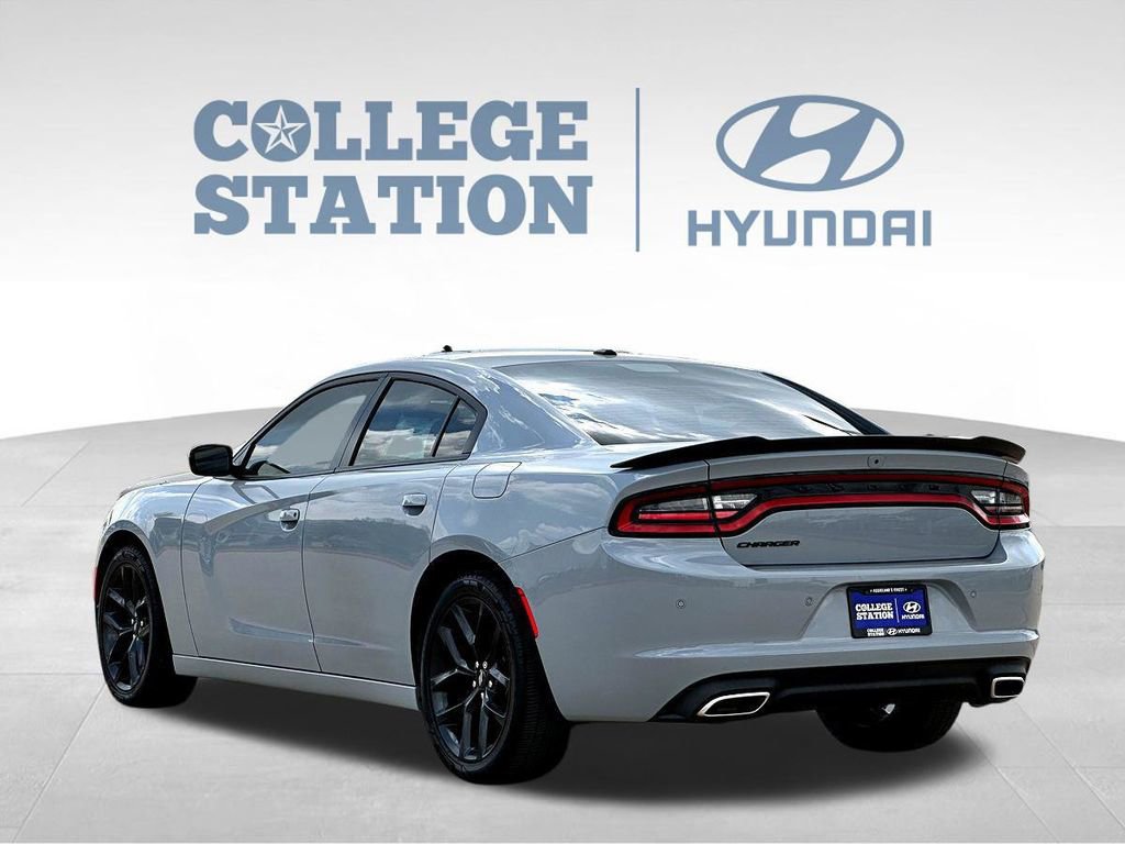 Used 2022 Dodge Charger SXT w/ Blacktop Package image 8