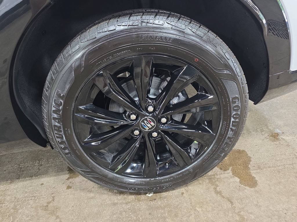 New 2026 Buick Envista Sport Touring w/ Convenience I Package FWD image 32