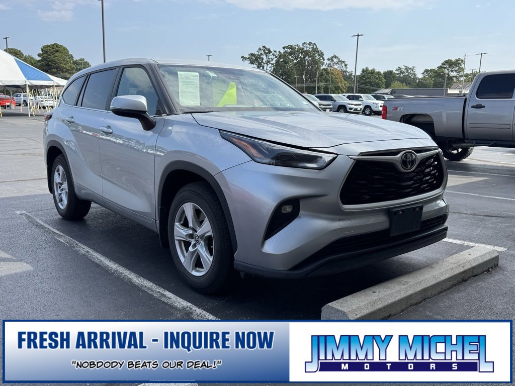 Used 2024 Toyota Highlander LE