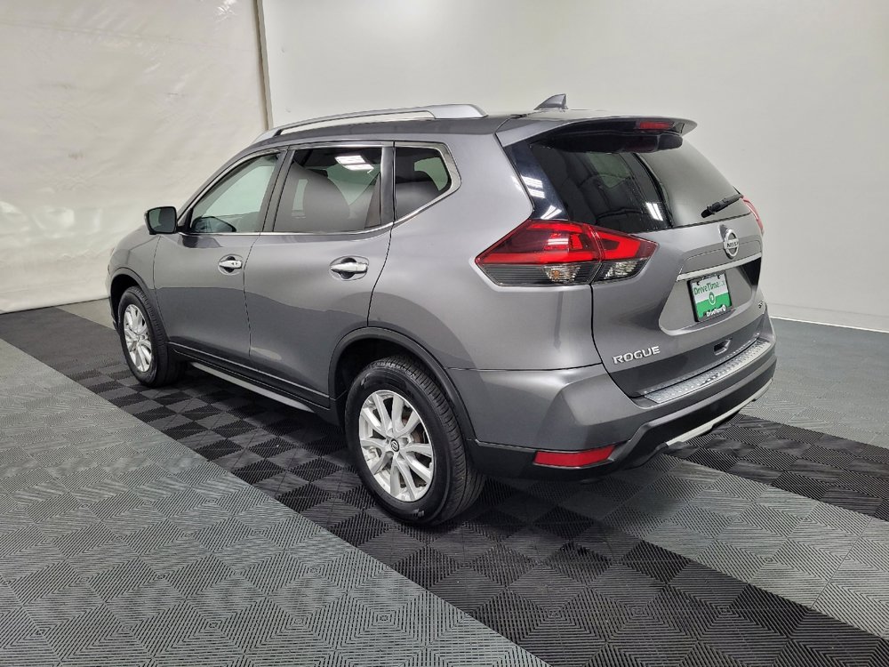 Used 2018 Nissan Rogue SV w/ Premium Package image 3