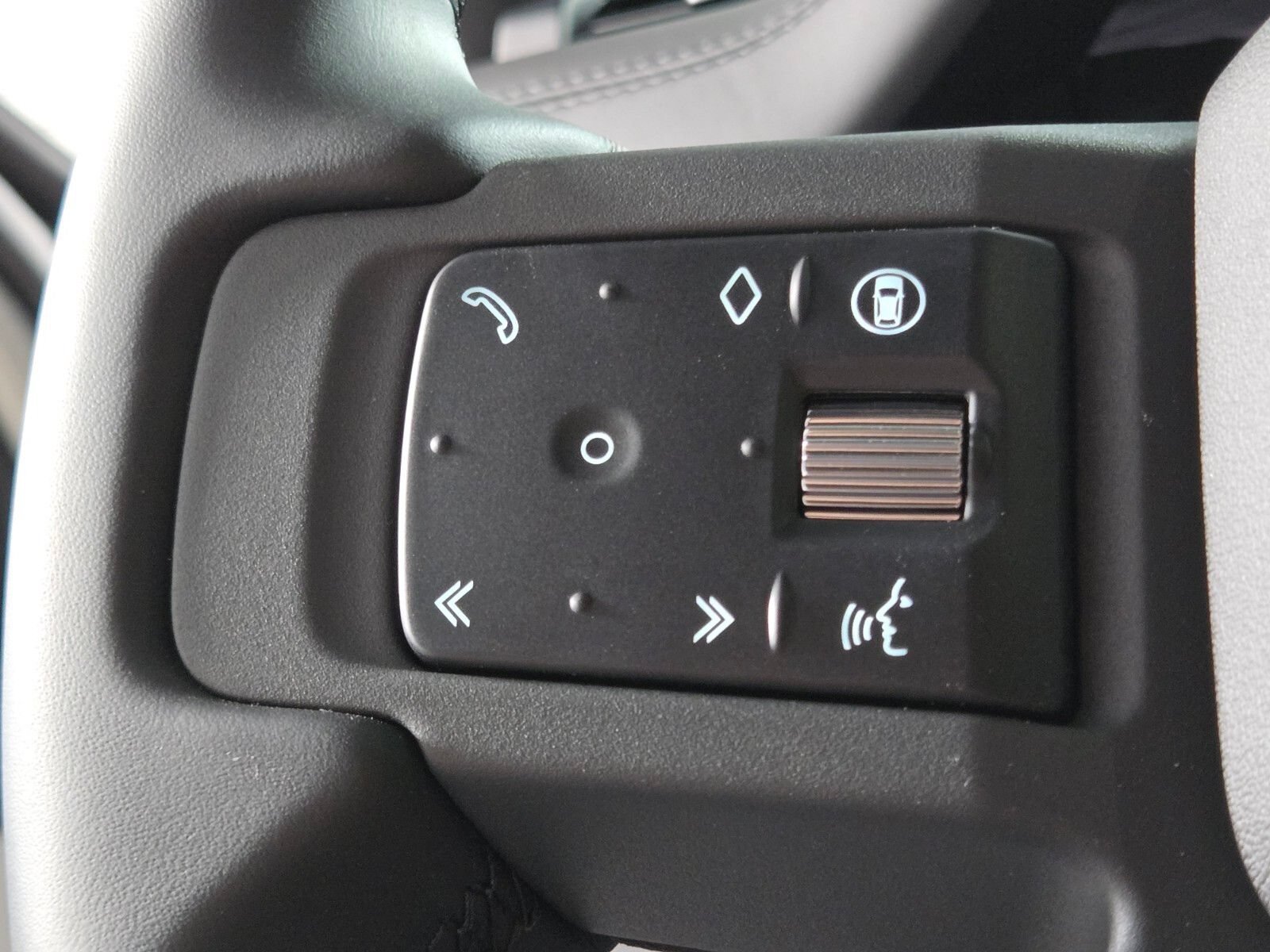 New 2026 Land Rover Defender 110 X-Dynamic SE AWD/4WD image 25