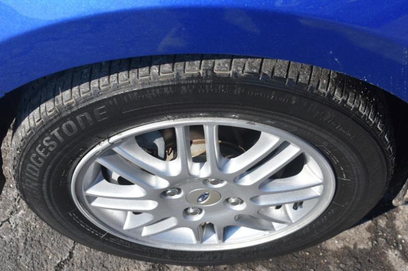 Used 2010 Ford Focus SE image 11