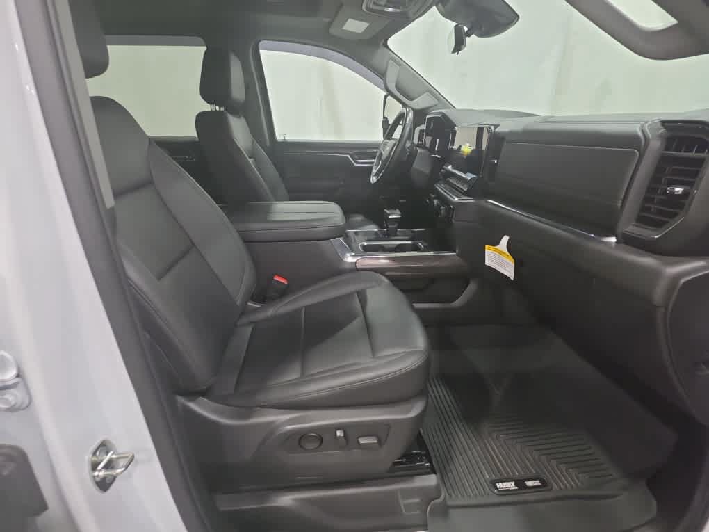 Certified 2024 Chevrolet Silverado 1500 LTZ w/ LTZ Premium Package AWD/4WD image 14