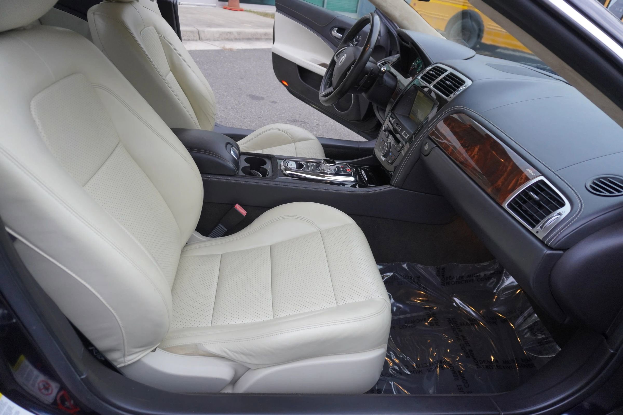 Used 2012 Jaguar XKR R image 11