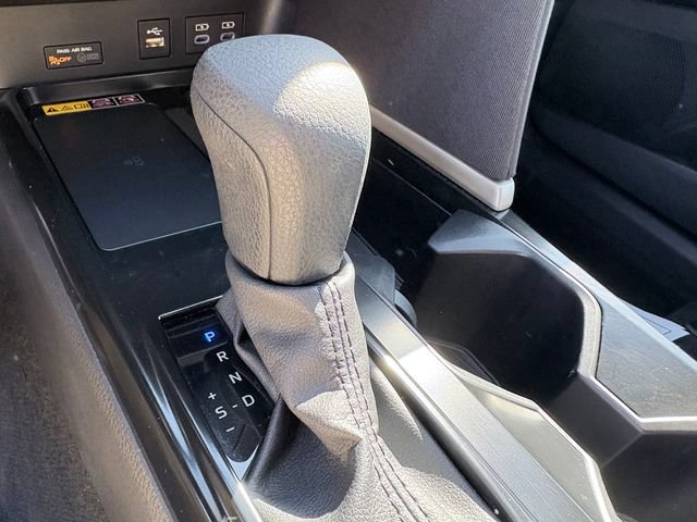 Used 2025 Toyota Camry LE AWD/4WD image 18