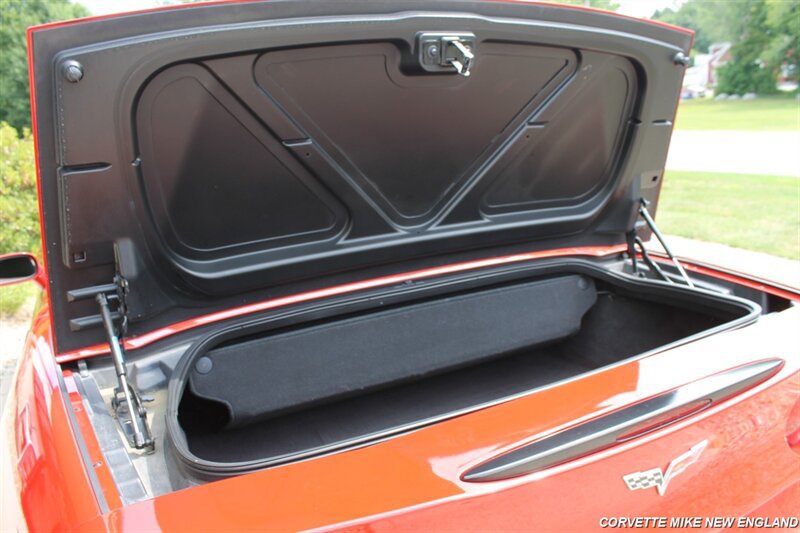 Used 2007 Chevrolet Corvette Convertible w/ Preferred Equipment Group RWD image 37