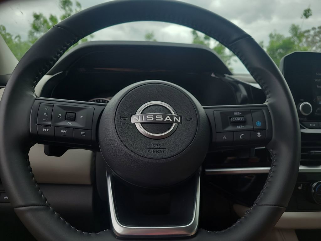 Certified 2025 Nissan Pathfinder SV image 25