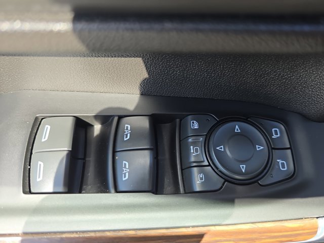 Used 2023 Chevrolet Silverado 2500 High Country w/ Z71 Off-Road Package image 28