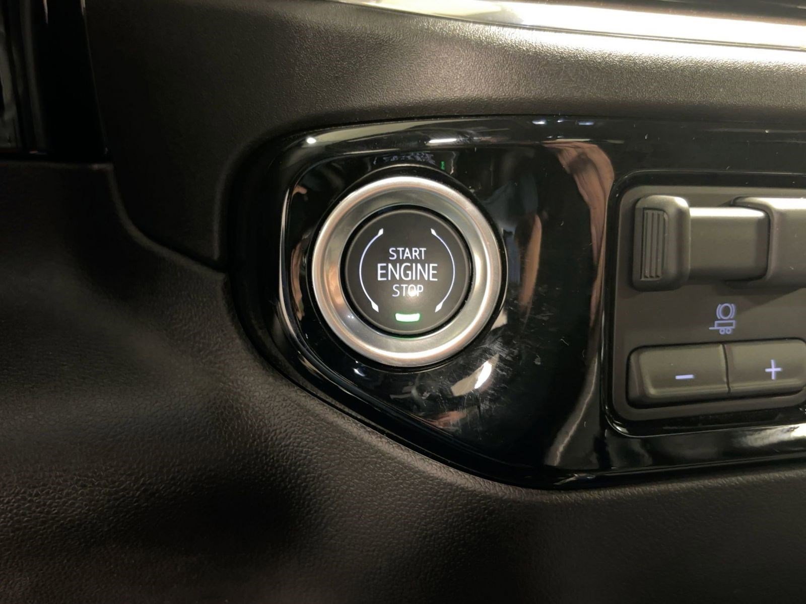 Certified 2025 Chevrolet Silverado 1500 RST w/ Protection Package image 26