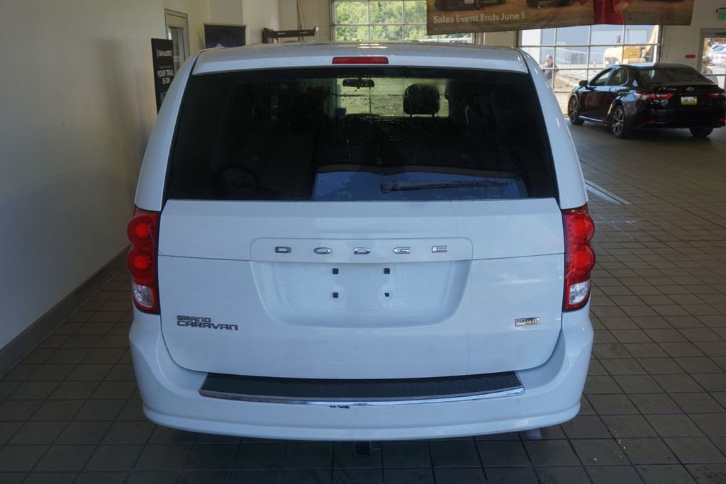 Used 2016 Dodge Grand Caravan SE w/ Quick Order Package 29E SE FWD image 10