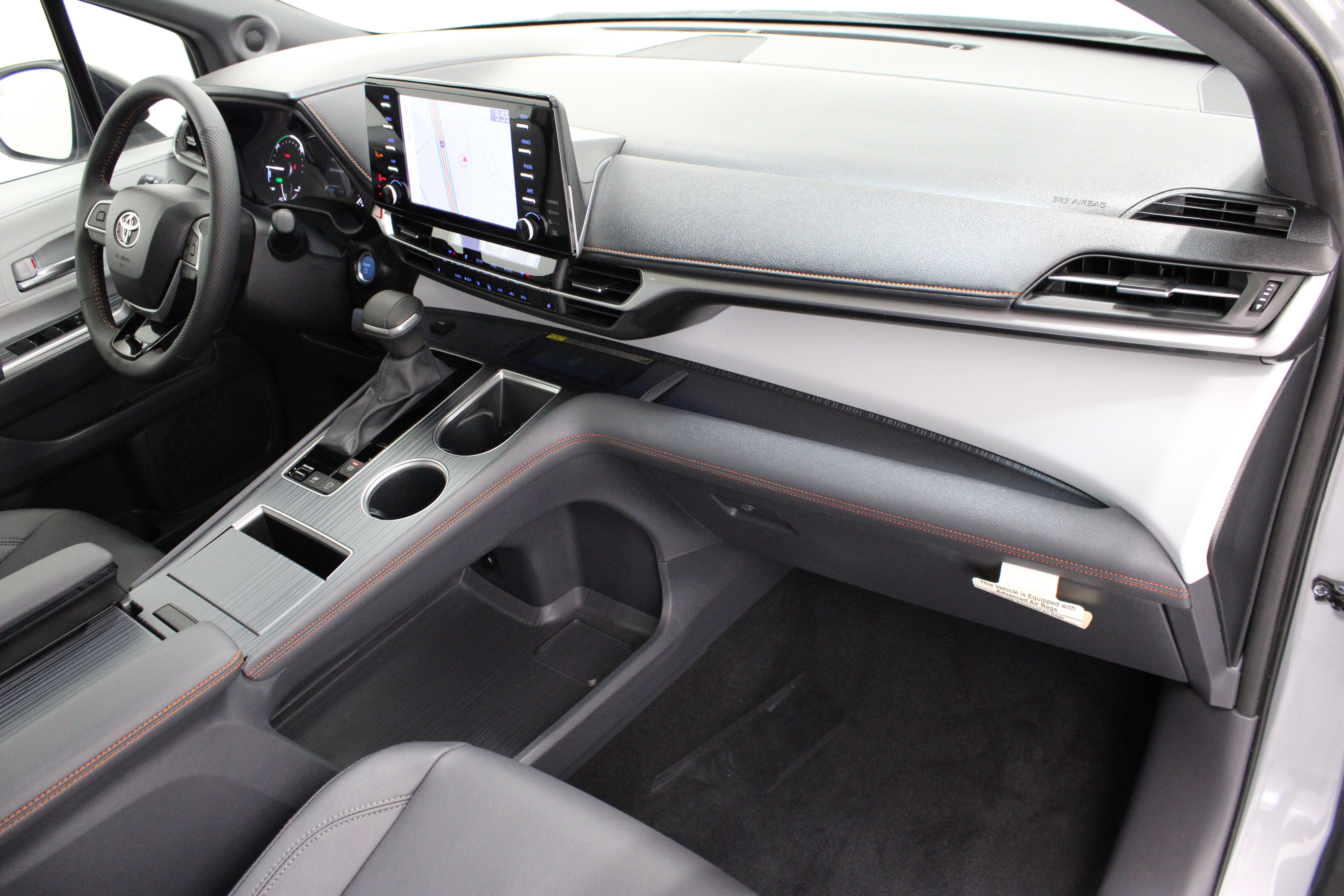 Used 2023 Toyota Sienna XSE w/ XSE Plus Package AWD/4WD image 39