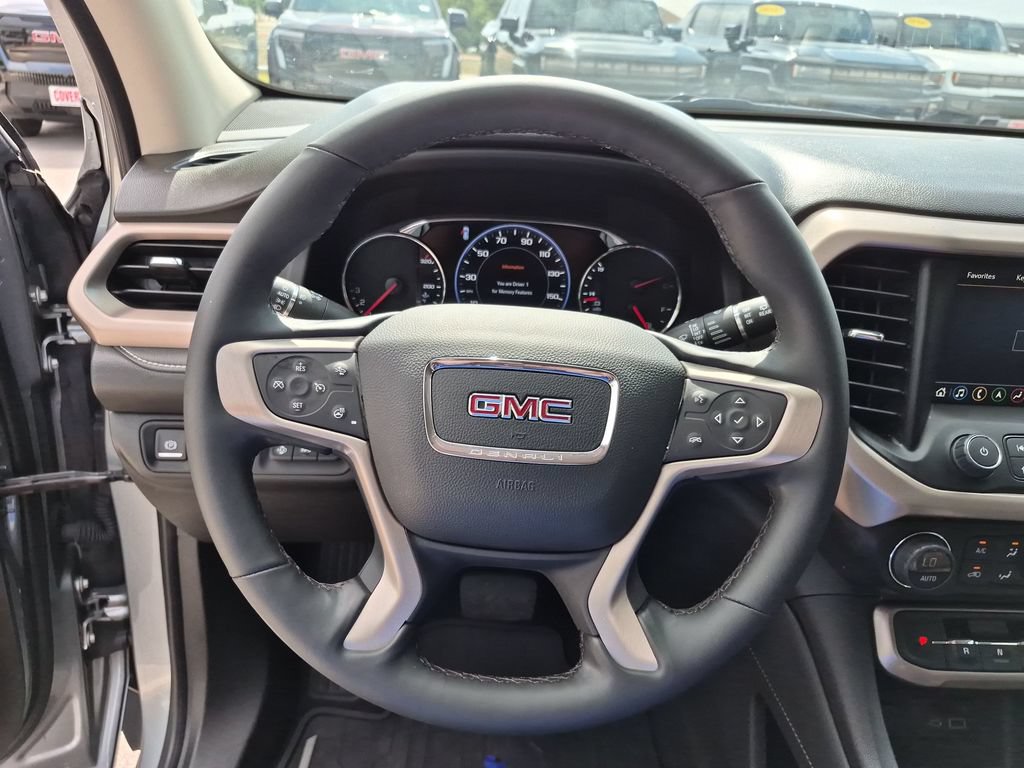 Used 2023 GMC Acadia Denali w/ Denali Ultimate Package FWD image 24