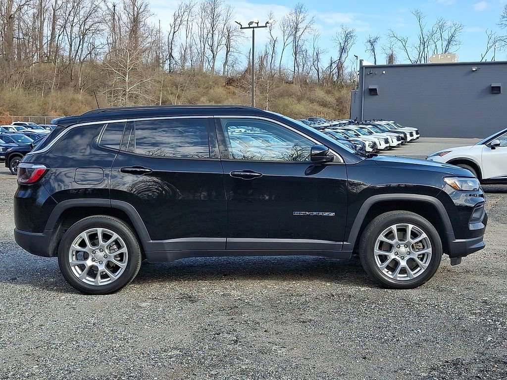 Used 2023 Jeep Compass Latitude image 7