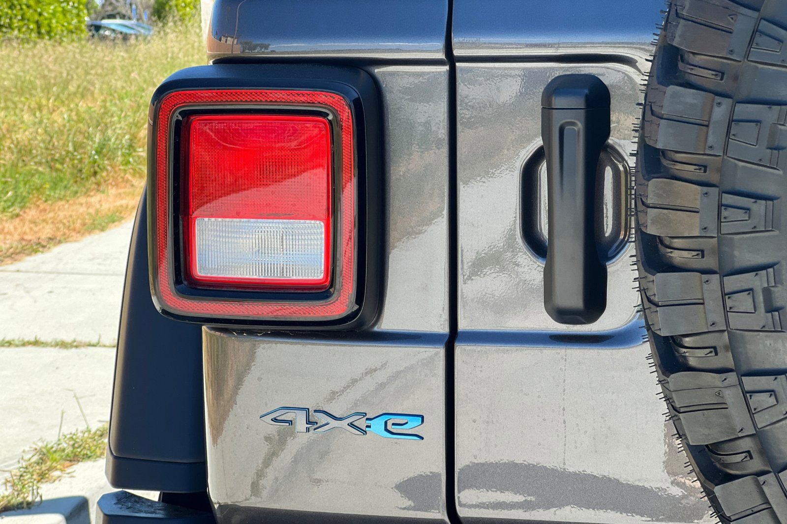 Used 2025 Jeep Wrangler Unlimited Sport S 4xe AWD/4WD image 27