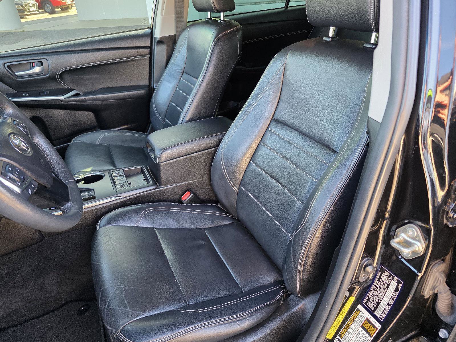 Used 2015 Toyota Camry XLE image 36