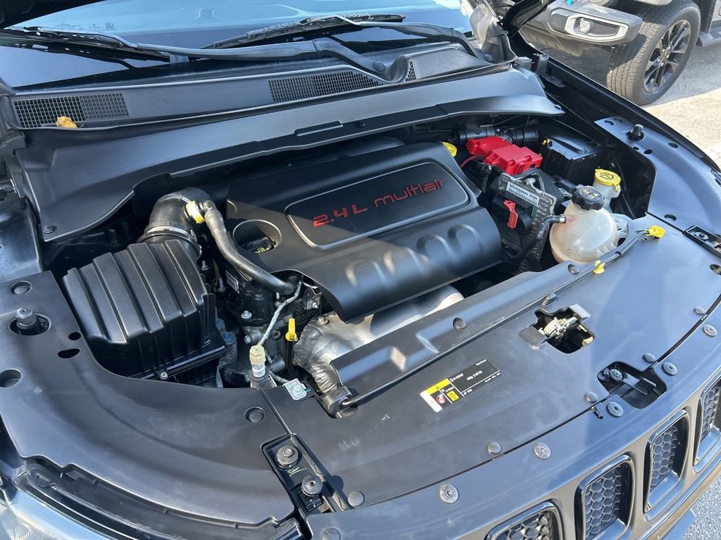 Certified 2020 Jeep Compass Latitude image 17