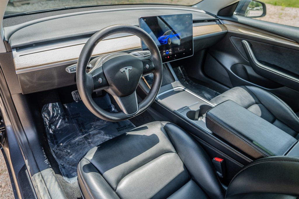 Used 2022 Tesla Model 3 Standard Range RWD image 14