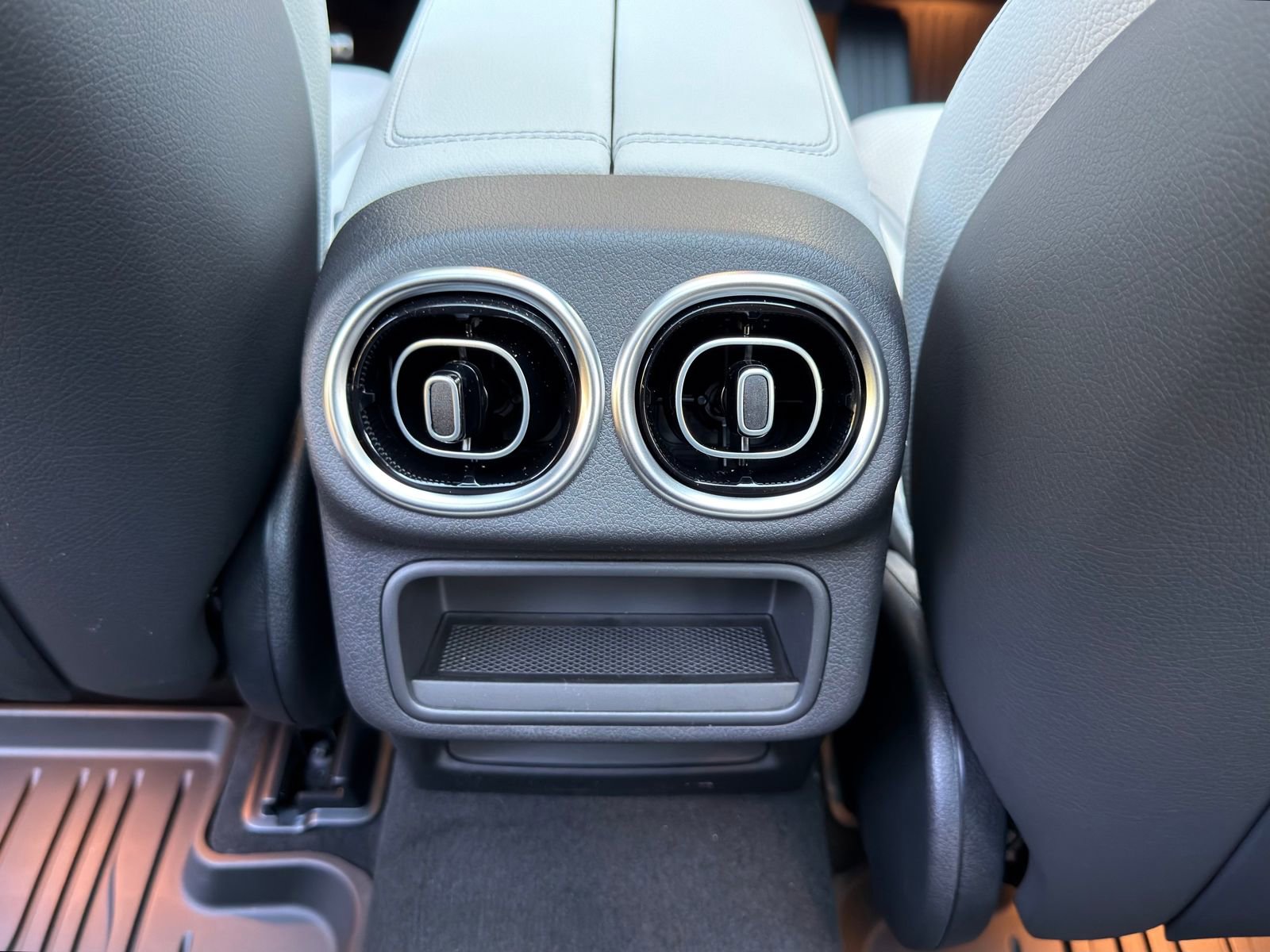 Used 2026 Mercedes-Benz GLC 300 image 16