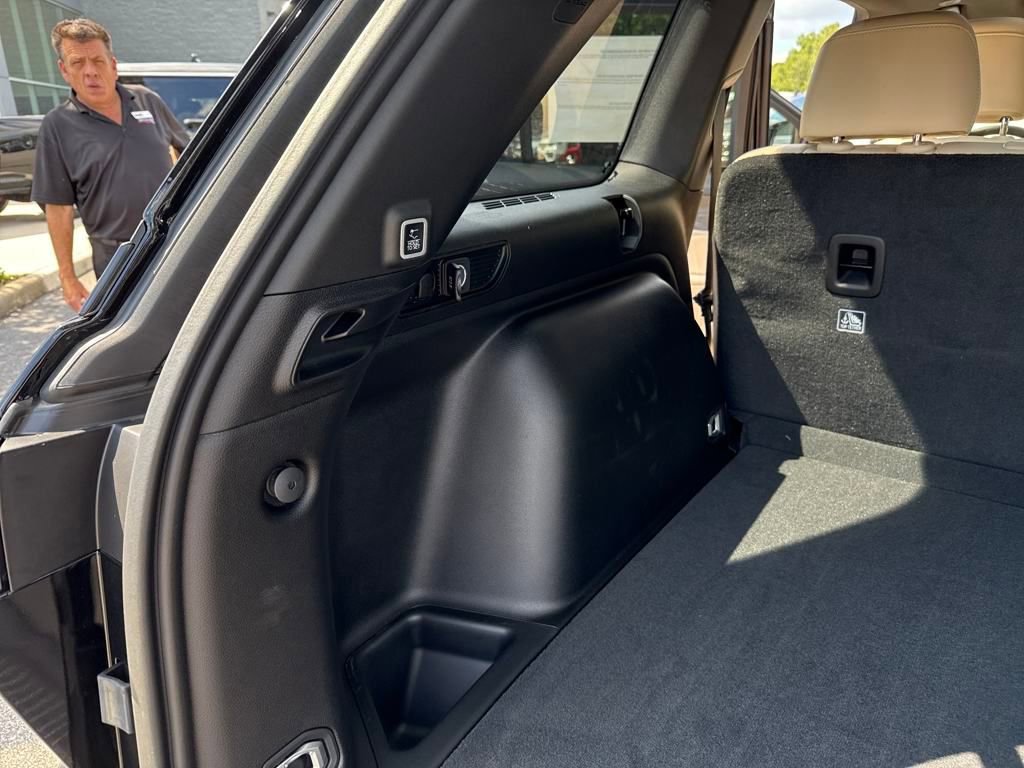 New 2025 Jeep Grand Cherokee Limited w/ Black Appearance Package image 23