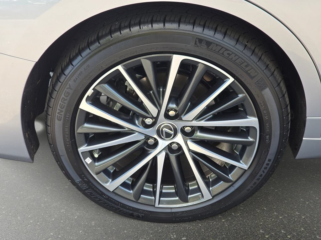 Certified 2025 Lexus ES 300h w/ Premium Package FWD image 34