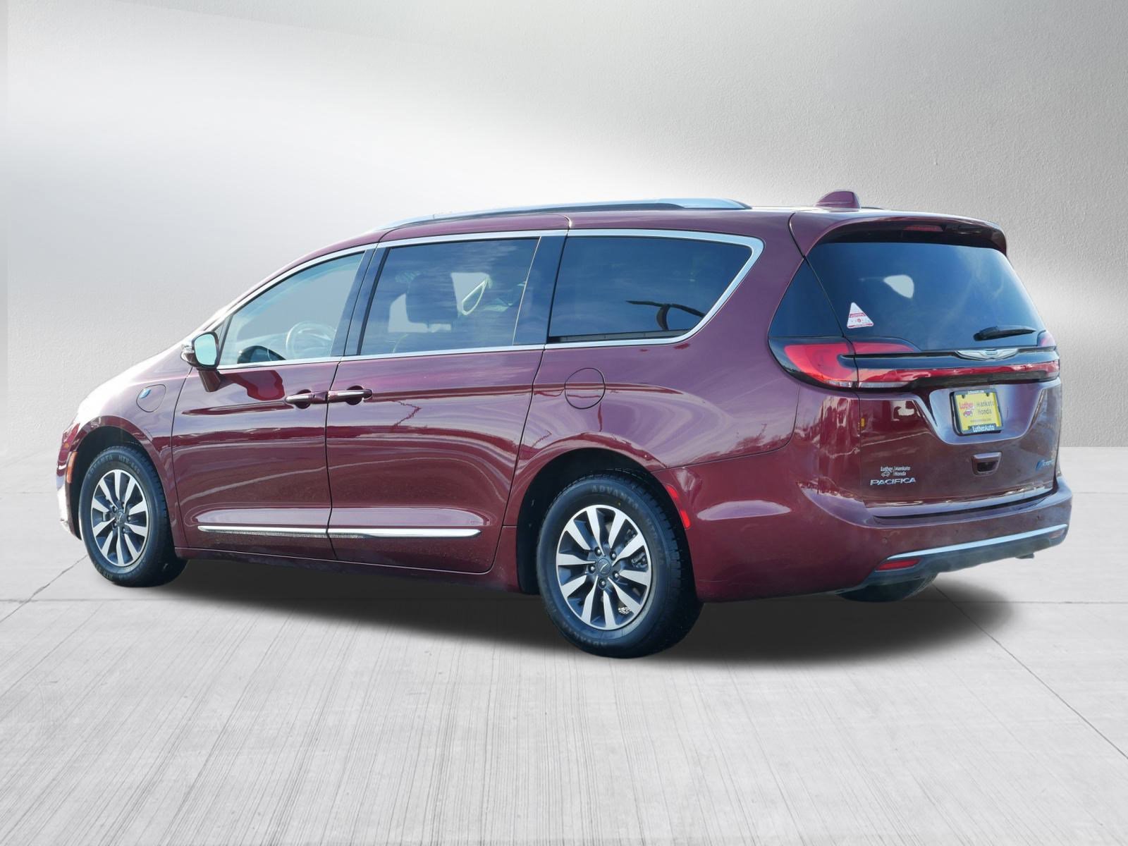Used 2021 Chrysler Pacifica Limited image 5