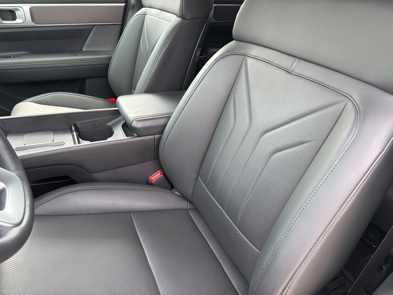 Certified 2025 Hyundai Santa Fe SEL AWD/4WD image 18