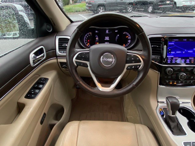 Used 2019 Jeep Grand Cherokee Overland AWD/4WD image 29