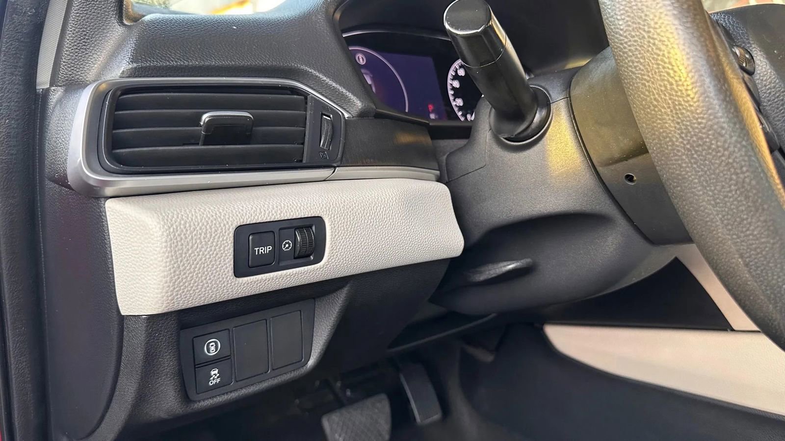 Used 2019 Honda Accord LX image 15