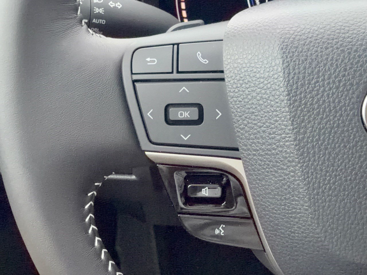 Used 2026 Toyota Camry SE FWD image 18