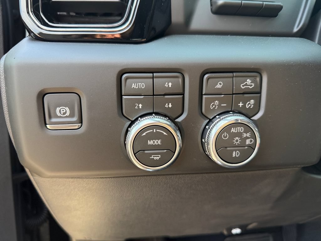 New 2026 GMC Sierra 1500 AT4 w/ AT4 Premium Package AWD/4WD image 14