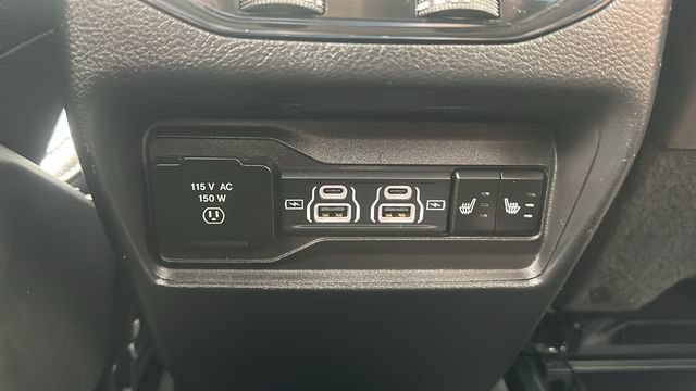 Used 2024 Jeep Grand Cherokee Limited RWD image 22