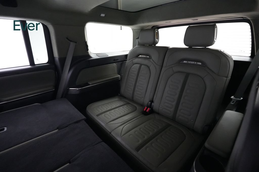 Used 2024 Rivian R1S Adventure AWD/4WD image 25