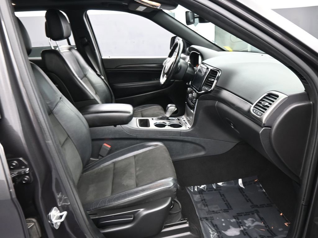 Used 2019 Jeep Grand Cherokee Altitude image 34