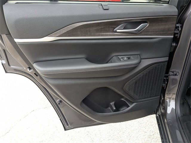 New 2025 Jeep Grand Cherokee Limited w/ Luxury Tech Group II image 34