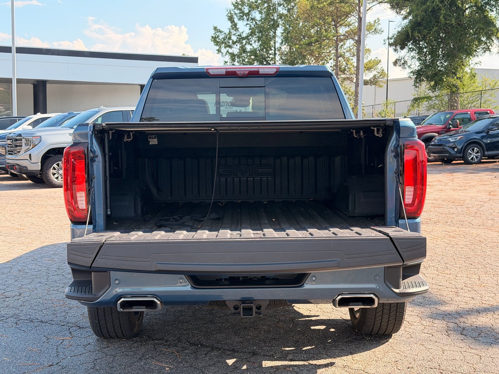 Used 2025 GMC Sierra 1500 Denali w/ Denali Reserve Package AWD/4WD image 32