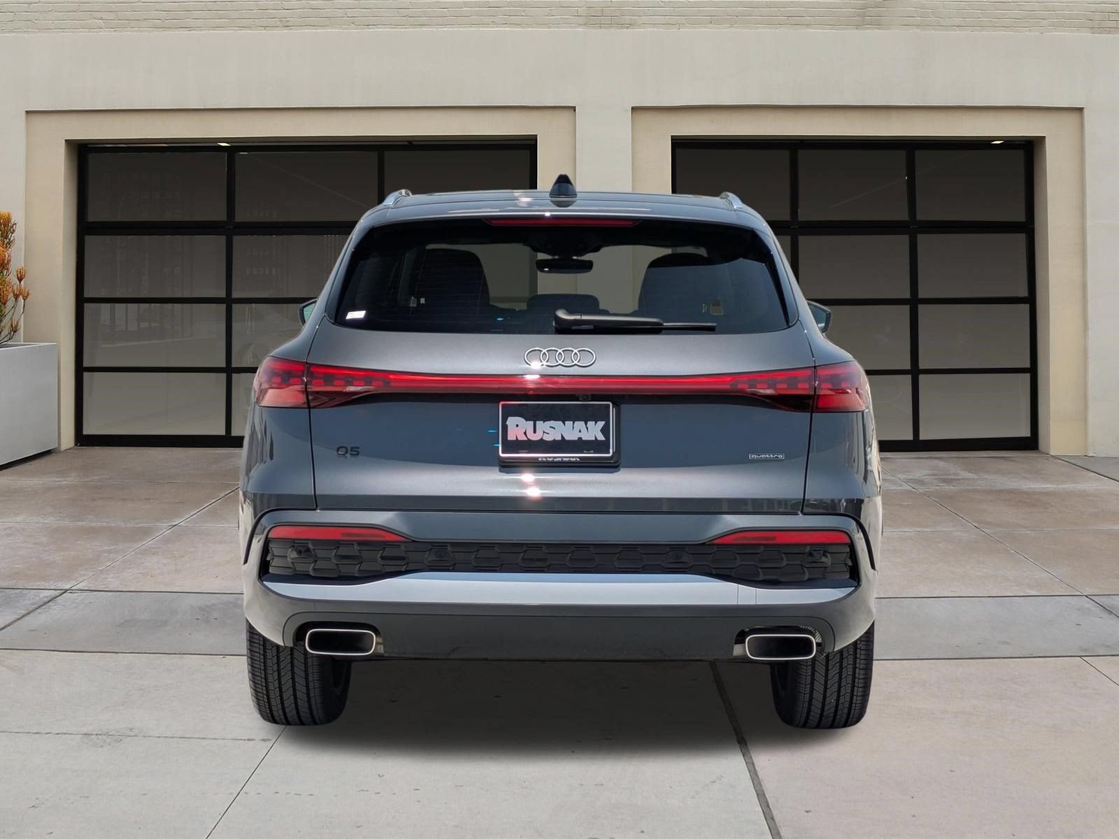 Used 2025 Audi Q5 Premium Plus w/ Premium Plus AWD/4WD image 5