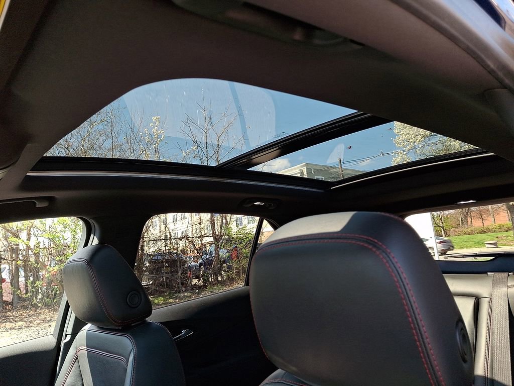 Used 2022 Chevrolet Equinox RS w/ RS Leather Package image 14