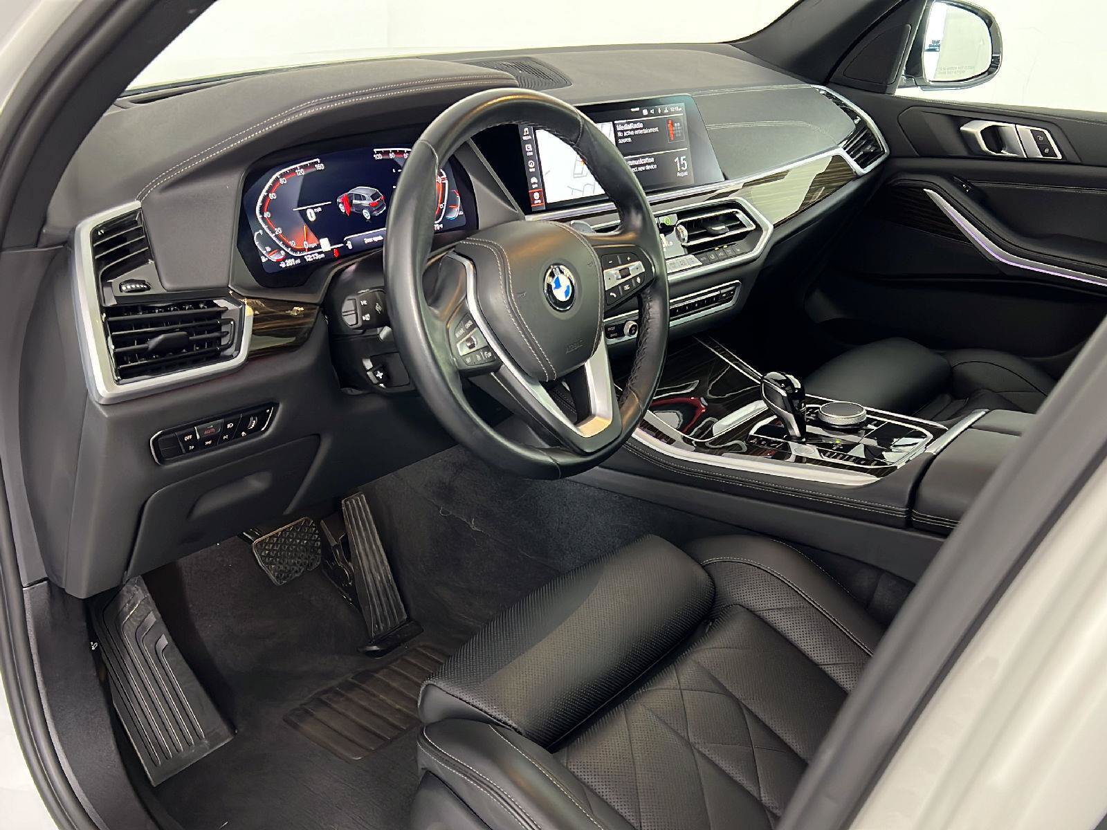 Used 2023 BMW X5 xDrive40i w/ Premium Package AWD/4WD image 2
