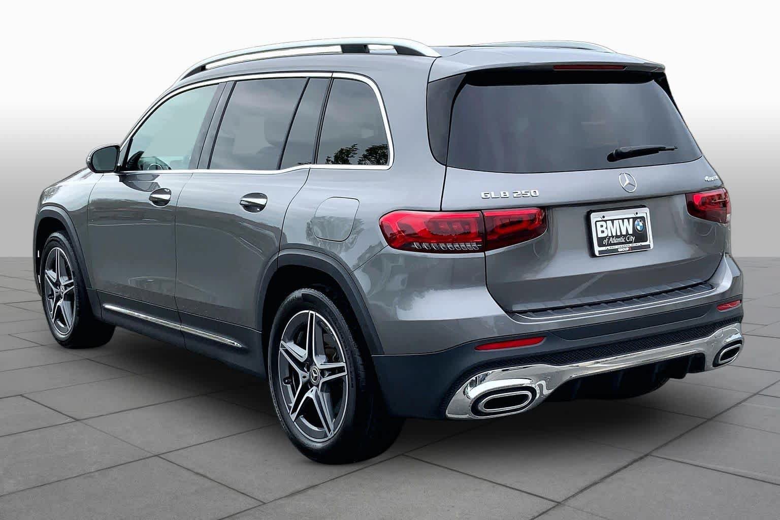 Used 2023 Mercedes-Benz GLB 250 4MATIC image 11
